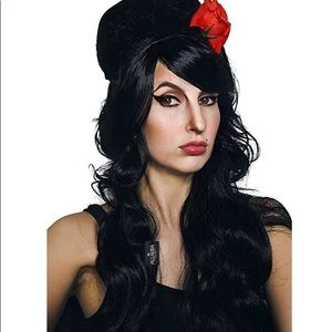 🧡🧡🧡Allaura Amy Winehouse “Rehab beehive” wig